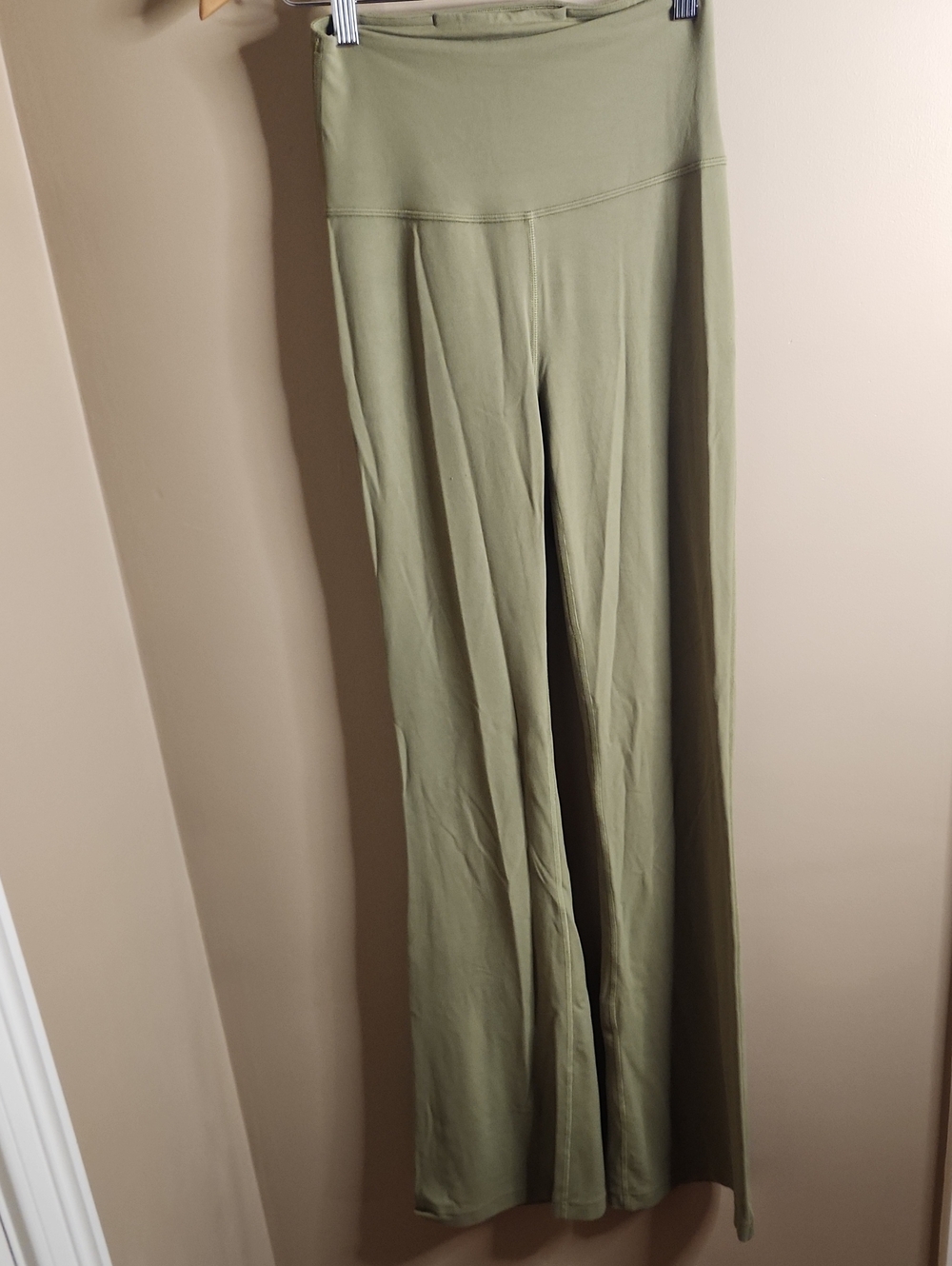 lululemon Groove Super High-Rise Flared Pant Nulu In Bronze Green. Sz.4.
